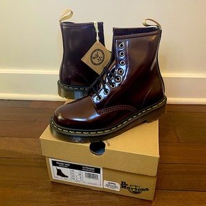Dr Marten's Cherry Red Vegan 1460 Oxford Rub Off size 7